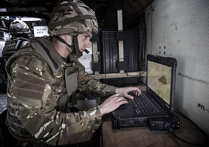 foto PANASONIC Y RODA COMPUTER UNEN FUERZAS PARA CREAR UNA SOLUCIÓN MILITAR PARA EL TOUGHBOOK 40, DISEÑADA PARA USO EN VEHÍCULOS.